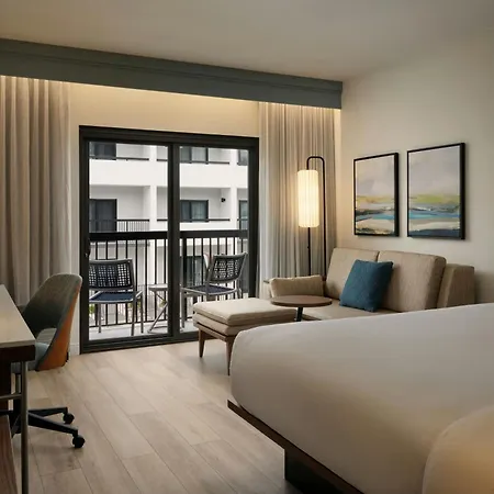 Courtyard By Marriott Orlando Airport-3